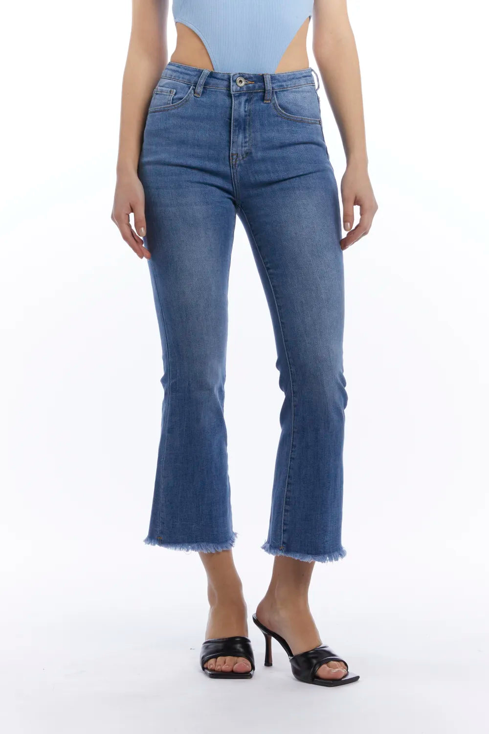 Short flared jeans