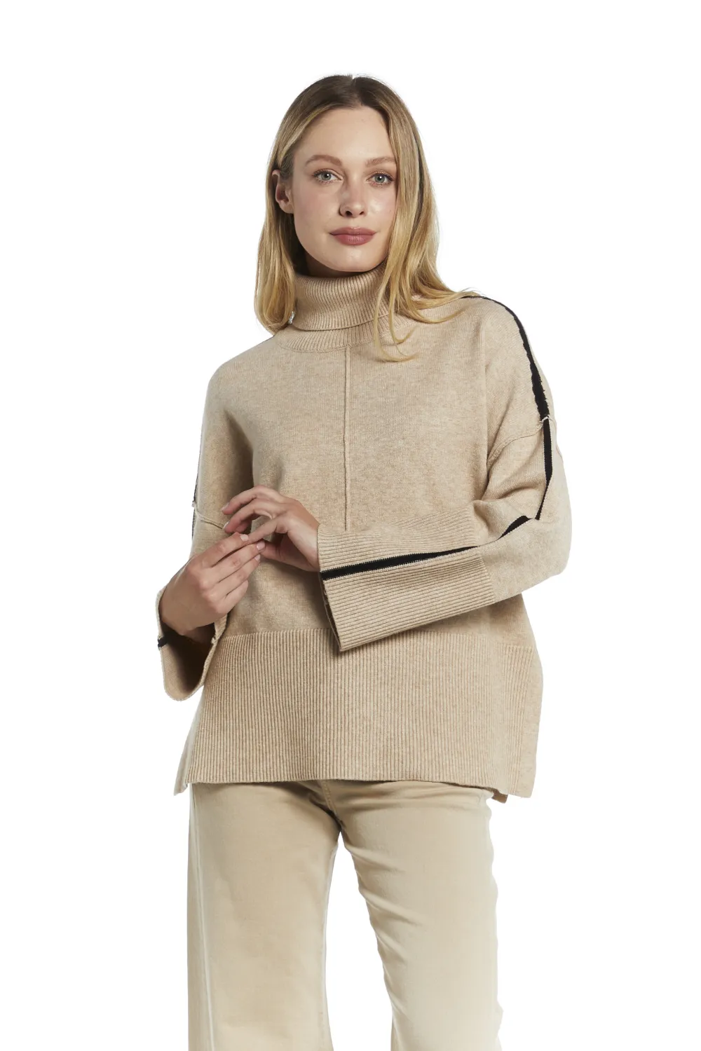 Knitted sweater with high collar and black thread on the sleeve