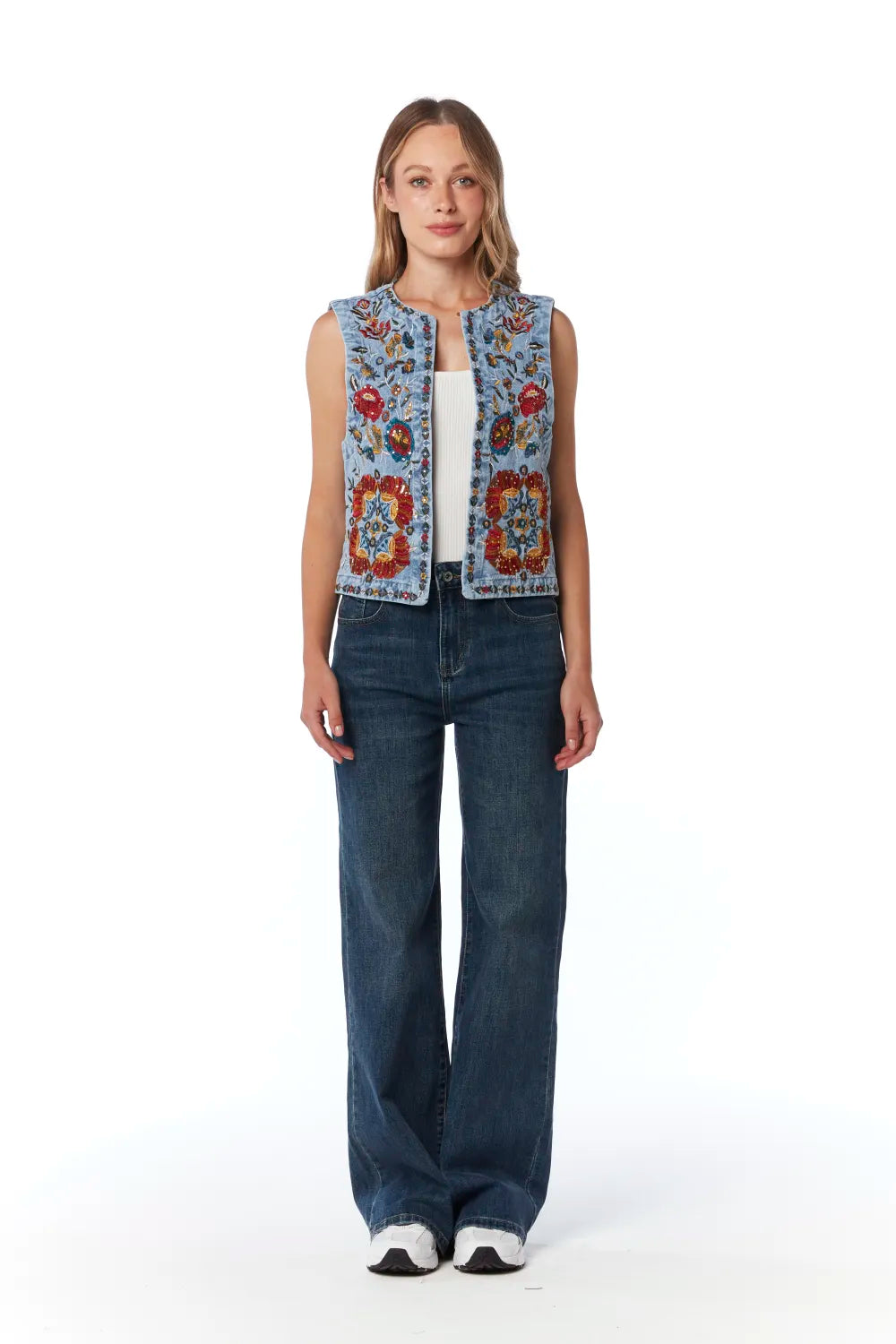 Denim vest embroidered with flower on the front