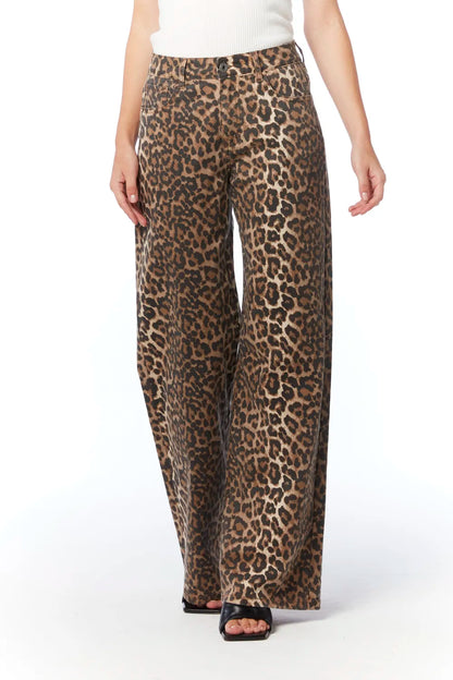 Skinny jeans with animal print