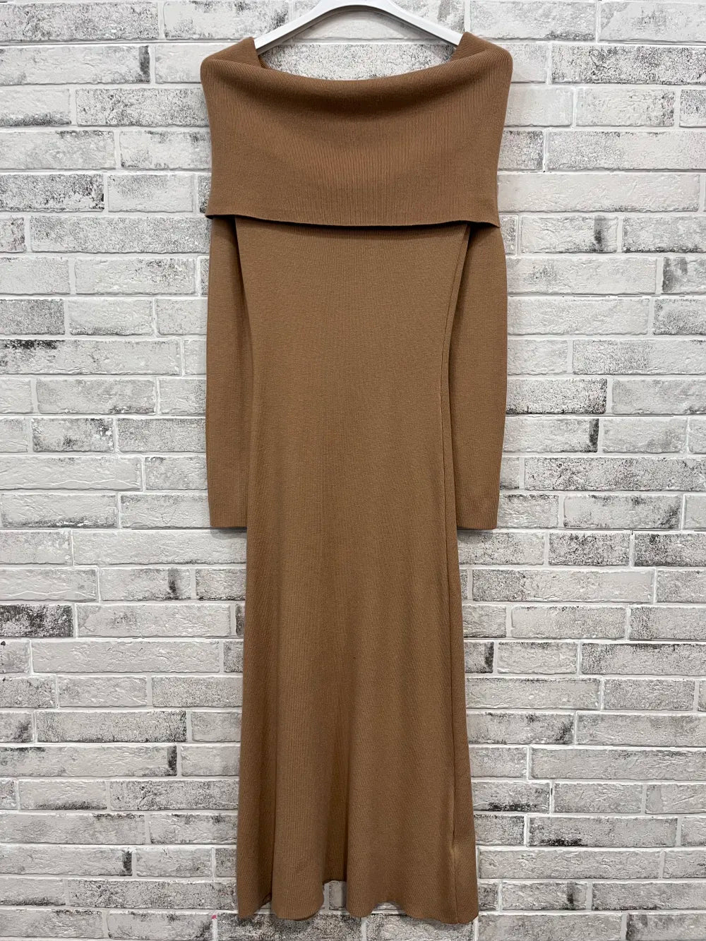 Long knitted dress with boat neck